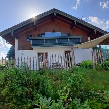 Blick zum Ostbalkon - 3 Zimmer Etagenwohnung zur Miete in Teisendorf