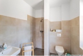 Bad mit Dusche - 