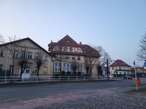 Aussicht - Gegenüber - 2 Zimmer Etagenwohnung zum Kaufen in Berlin