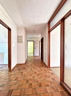Eingangsbereich - 4 Zimmer Etagenwohnung zum Kaufen in Frankenthal