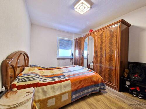 Schlafzimmer 1 OG-R - 