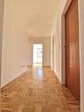 Flur - 2 Zimmer Etagenwohnung in Ludwigshafen