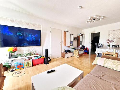 Wohn- und Esszimmer - Etagenwohnung mit 80,00 m&sup2; in Ludwishafen zum Kaufen