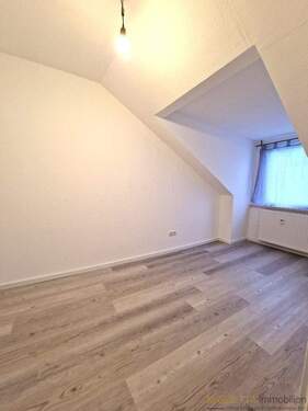 Schlafzimmer DG rechts - 