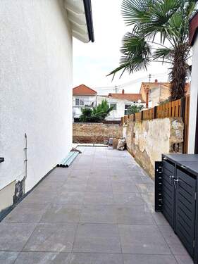 Kfz-Stellplatz.jpg - 