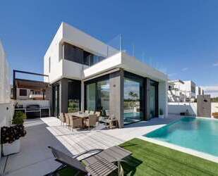 Haus zum Kaufen in Pilar de la Horadada 574.000,00 € 131 m²