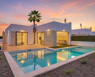 Haus zum Kaufen in Los Alcázares 555.000,00 € 101 m²
