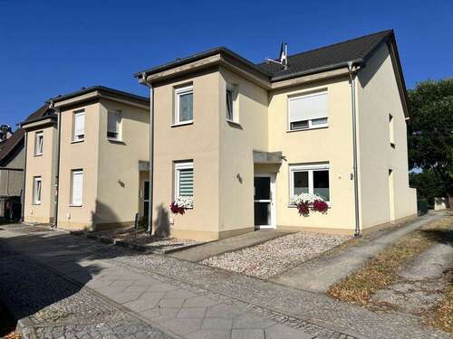 Foto - Haus zum Kaufen in Storkow (Mark) 845.000,00 € 375 m²