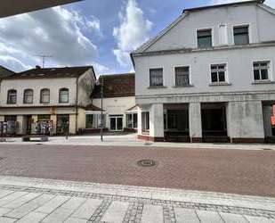Haus zum Kaufen in Ueckermünde 350.000,00 € 213 m²
