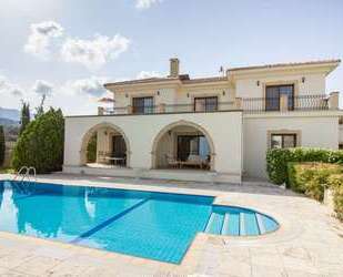 Haus zum Kaufen in Esentepe 1.402.056,00 € 250 m²