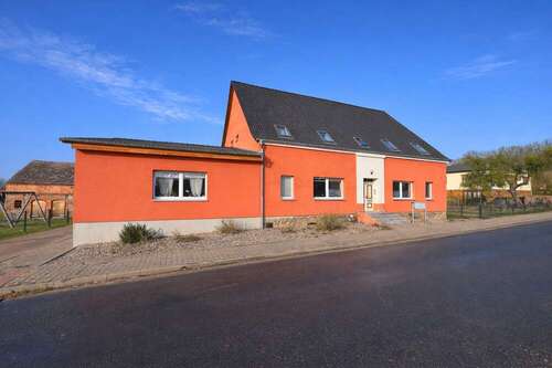 Foto - Haus zum Kaufen in Parsteinsee 419.000,00 € 345 m²