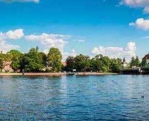 WOHNEN MIT DIREKTEM WASSERBLICK & 