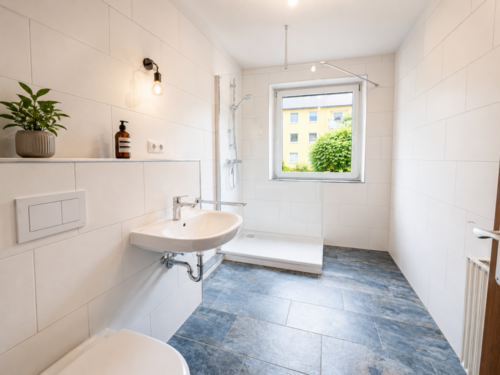 Bad - 2 Zimmer Etagenwohnung in Bordesholm