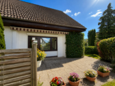 Westterrasse mit Blick in den Garten - 4.5 Zimmer Einfamilienhaus in Malente
