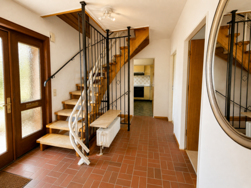 Diele mit Blick von der Garderobe - 