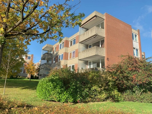 Hausansicht - Lichtdurchflutete 3-Zimmer-Wohnung auf Erbpachtgrundstück – Perfekt für Anleger und Eigennutzer