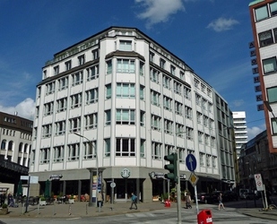 Mitten in der City - 11.784,50 EUR Kaltmiete, ca.  1.262,00 m² in Hamburg (PLZ: 20457)