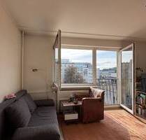 Südbalkon, Aufzug und Stellplatz zwischen Karl-August-Platz und Wilmersdorfer Straße - Berlin