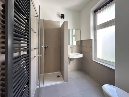 Modernes Duschbad - 
