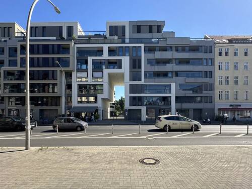 Straßenansicht - 5 Zimmer Etagenwohnung in Berlin