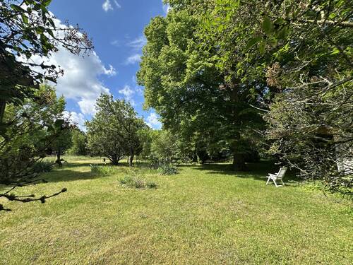 Garten und Teil der bebaubaren Fläche - Grundstück zum Kaufen in Schwerin