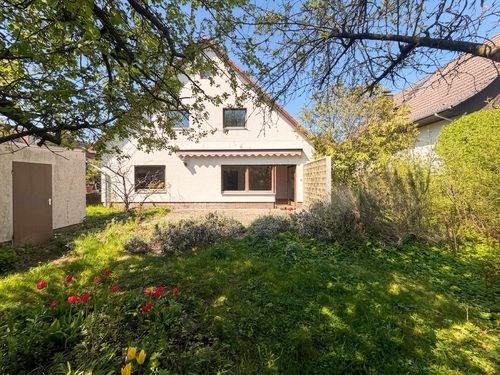 Haus - Einfamilienhaus mit 133,00 m&sup2; in Berlin zum Kaufen