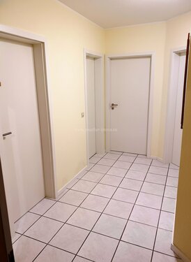 Bild 1 Innenflur - 4 Zimmer Erdgeschoßwohnung in Hesel-Neukamperfehn