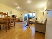 Wohnzimmer - Erdgeschoßwohnung mit 84,00 m&sup2; in Hesel-Neukamperfehn zum Kaufen