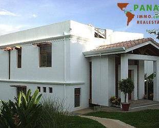 COSTA-RICA: Schnäppchen, Designer Villa von einem Schweizer Architekt erbaut, nahe dem Strand zwischen Dominical und Uvita - Costa Rica