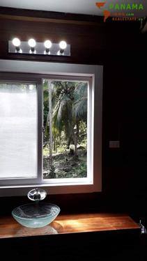 Fenster mit Gitter - 