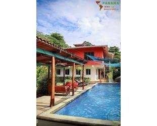 PANAMA: Wunderschöne Bed and Breakfast Pension mit 31 m Strandfront - Bocas del Toro