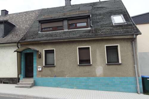 Ansicht (2) - 4 Zimmer Einfamilienhaus in Schleiz