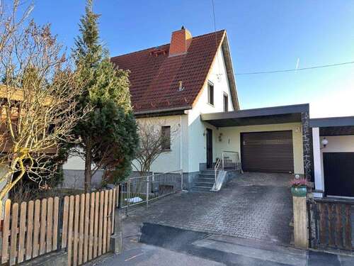 Ansicht (2) - sehr gepflegtes EFH in bevorzugter Lage, mit neuwertiger PV-Anlage