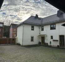 3- Seitenhof mit großer Scheune, 4 Garagen und großem Grundstück - Pößneck