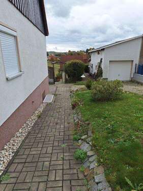 Weg zum Garten - Doppelhaushälfte mit 185,00 m² in Pößneck zum Kaufen