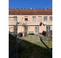 kleines Reihenmittelhaus - 120.000,00&nbsp;EUR Kaufpreis, ca.&nbsp; 85,40&nbsp;m&sup2;&nbsp;Wohnfl&auml;che in Saalfeld/Saale (PLZ: 07318)