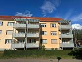 Außenansicht - Gepflegte 3 Zi.-Wohnung mit Balkon und Einbauküche