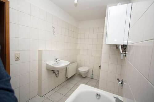 Bad (2) - 2 Zimmer Etagenwohnung zur Miete in Pößneck