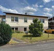 Wohnen auf einer Ebene - Großer sanierungbedürftiger Bungalow mit viel Potenzial - Triptis