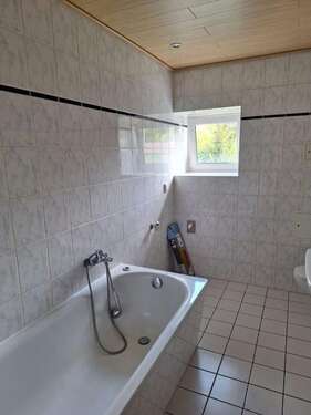 Bad - 4 Zimmer Dachgeschoßwohnung in Pößneck