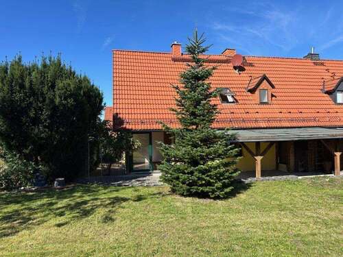 Garten (2) - 1 Zimmer Doppelhaushälfte in Pößneck