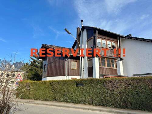 reserv - Schönes und renoviertes Reihenendhaus mit 2 Garagen