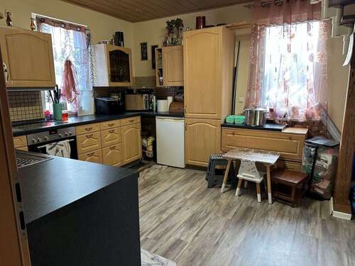 1 OG Küche (3) - 6.5 Zimmer Maisonettenwohnung in Krölpa b. Pößneck
