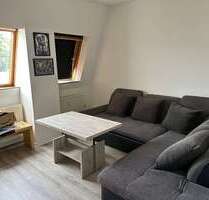 kleine gemütliche DG- Wohnung - 430,00&nbsp;EUR &nbsp;pro&nbsp; Monat Pauschalmiete, ca.&nbsp; 43,00&nbsp;m&sup2;&nbsp;Wohnfl&auml;che in Pößneck (PLZ: 07381)