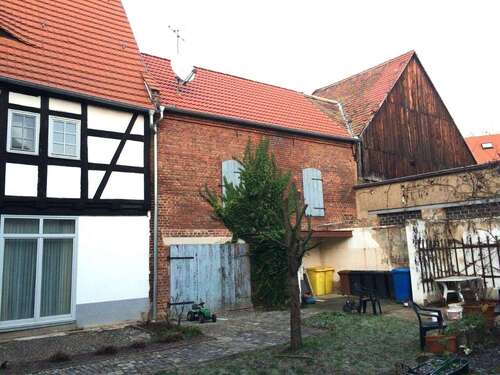 Innenhof (1) - Mehrfamilienhaus, Wohnhaus mit 475,00 m² in Jena zum Kaufen