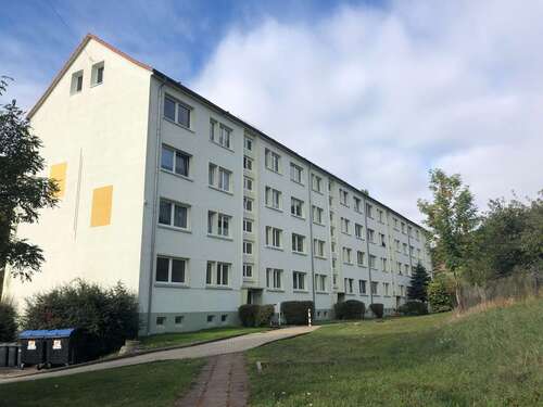 Ansicht (1) - helle 4-Raum Wohnung in Großkochberg zu verkaufen