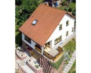 Zwei Häuser auf einem Grundstück – Vielseitigkeit, Platz und Potenzial - Pößneck