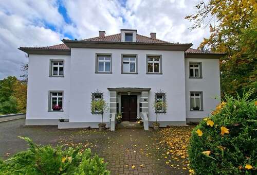 Ansicht a (1) - Für Eigennutzer und Kapitalanleger - tolle Stadtvilla in bevorzugter Pößnecker Lage