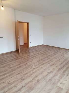 WZ - Etagenwohnung mit 63,00 m² in Pößneck zur Miete