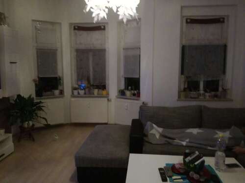 Wohnzimmer - 3 Zimmer Etagenwohnung in Wernburg